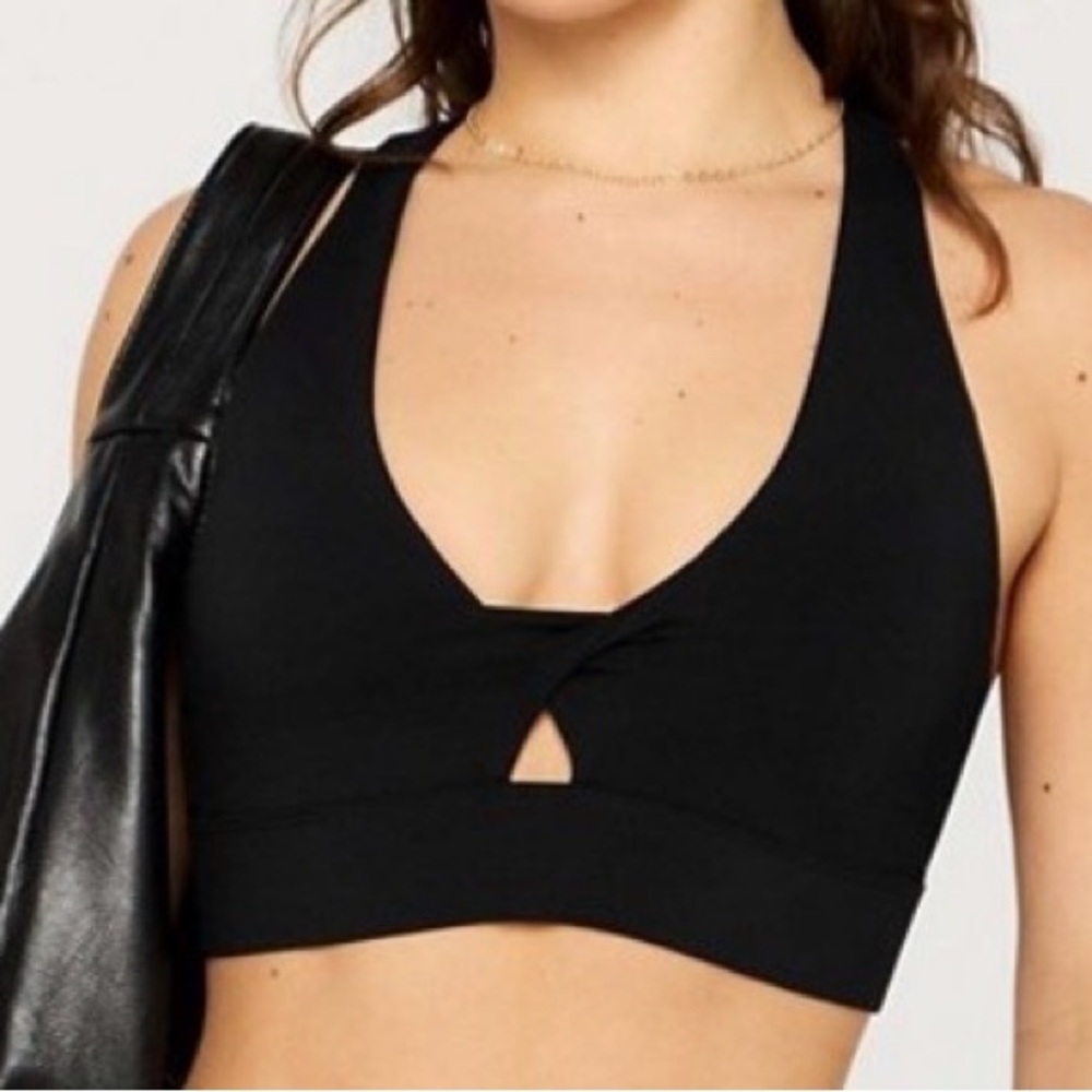 Oasis twist Medium impact sports bra , SIZE LARGE FABLETICS